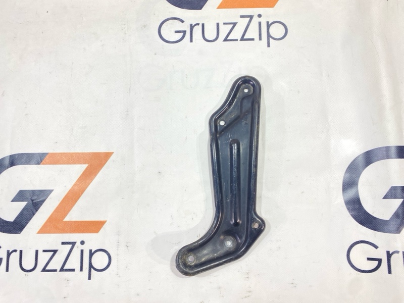 Крепление подножки Isuzu Forward Juston NRR32 6HE1 1995 левое (б/у)