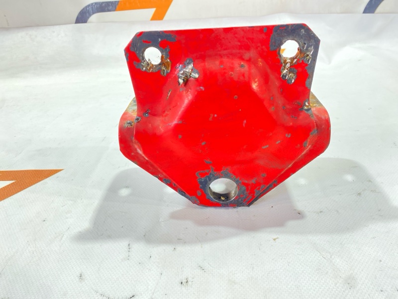 Кронштейн рессоры Nissan Diesel Condor MK210 FE6 1999 передний (б/у)