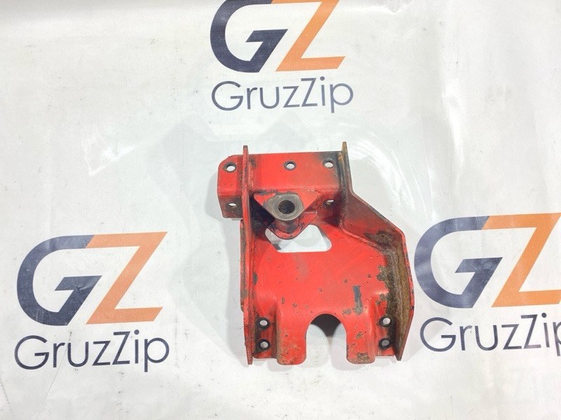 Кронштейн рессоры Nissan Diesel Condor MK210 FE6 1999 передний (б/у)