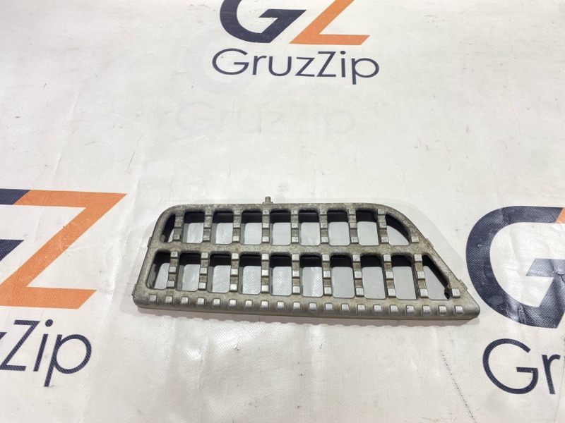 Подножка Isuzu Giga CYJ77W6 6UZ1 2006 (б/у)