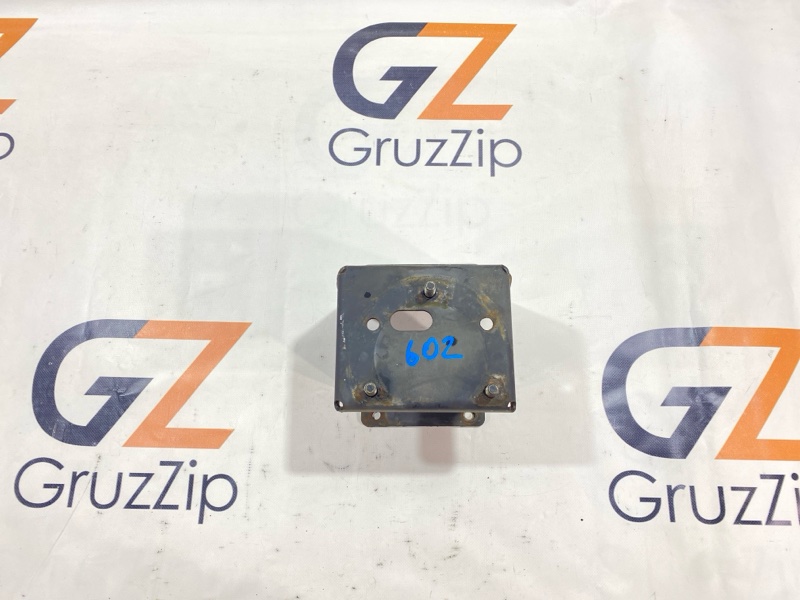 Крепление запасного колеса Nissan Safari VRGY60 TD42 1990 (б/у)