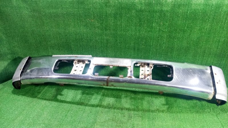 Бампер Nissan Diesel Big Thumb CD45 PF6T 2002 (б/у)