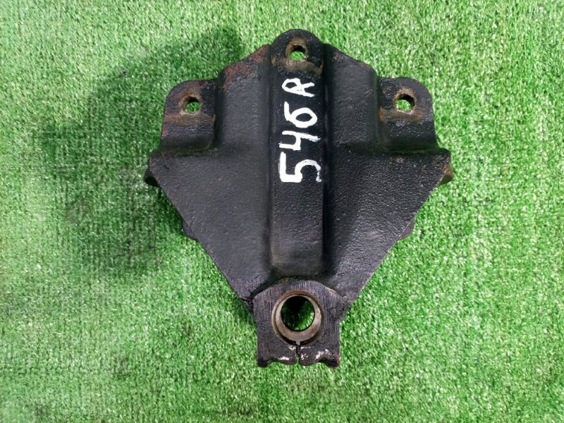 Кронштейн рессоры Mitsubishi Fuso Super Great FS54 6M70 2002 передний правый (б/у)