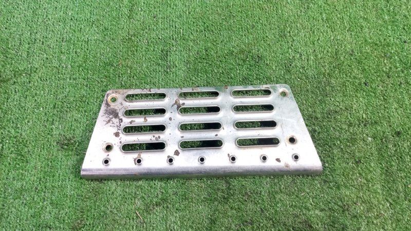 Накладка подножки (б/у)