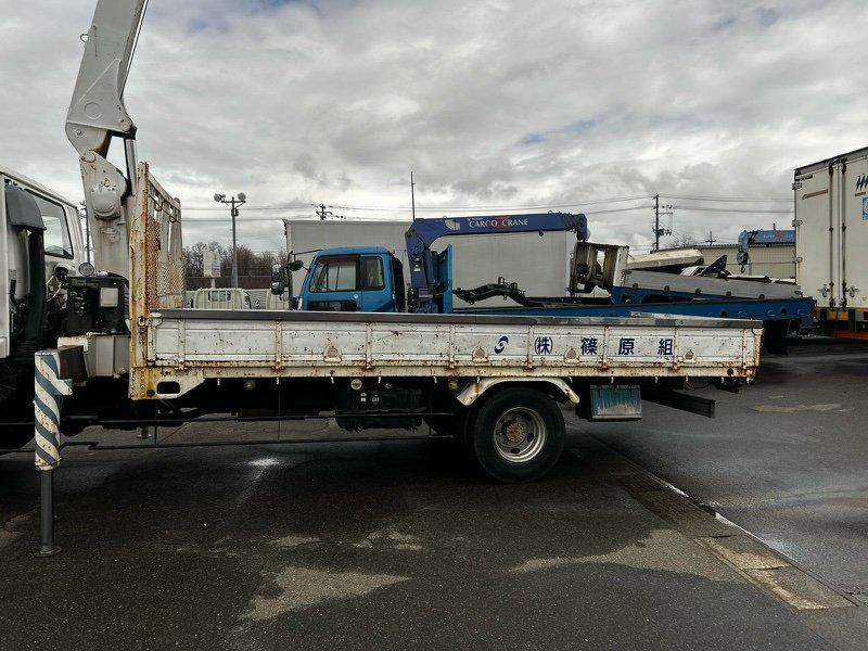 Кузов бортовой. Isuzu Forward FRR33 6HH1 1999 (б/у)
