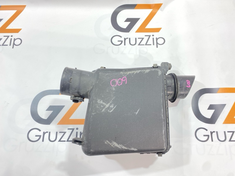 Корпус воздушного фильтра Toyota Tundra USK56L 3UR-FE 2007 (б/у)