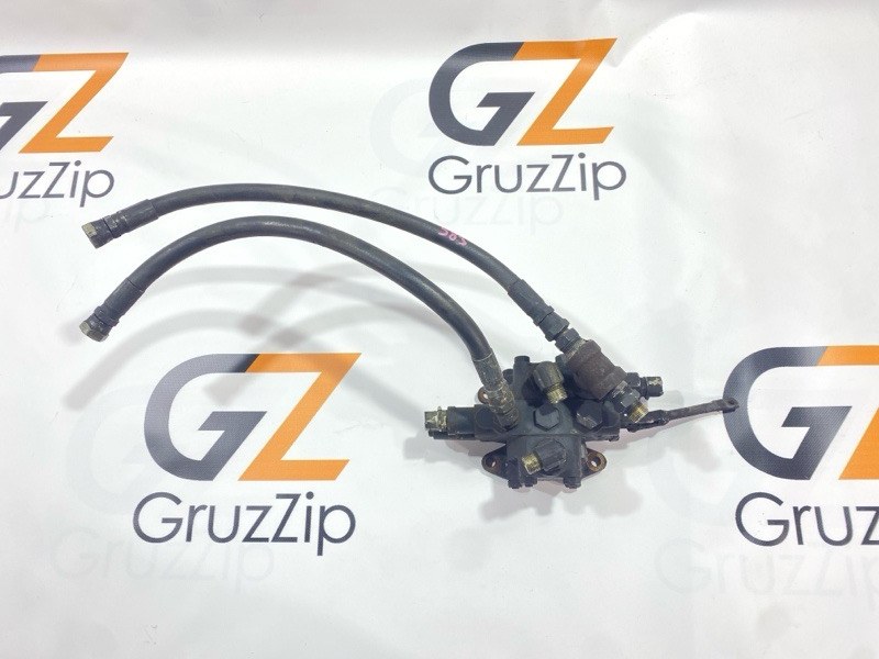 Гидрораспределитель (крановой установки ) Mitsubishi Canter FE517 4D33 1996 (б/у)