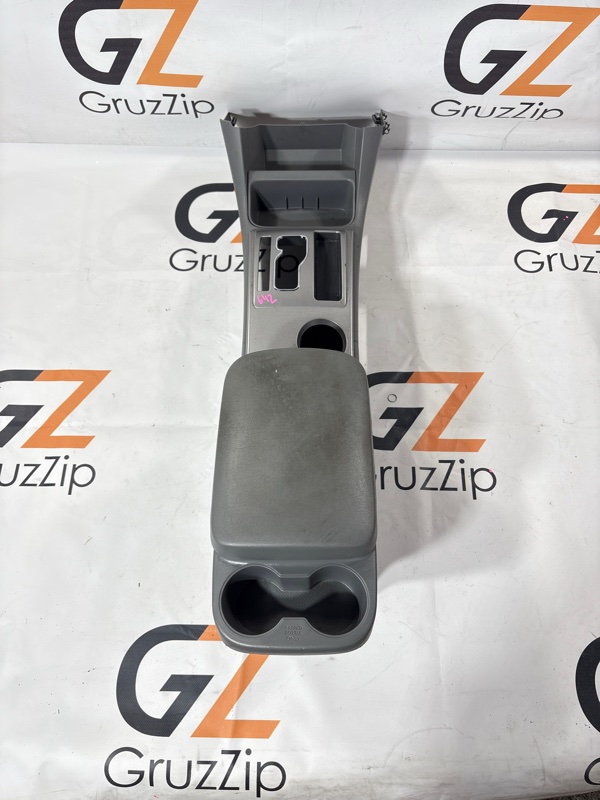 Бардачок между сидений Toyota Tacoma GRN245 1GR-FE 2008 (б/у)