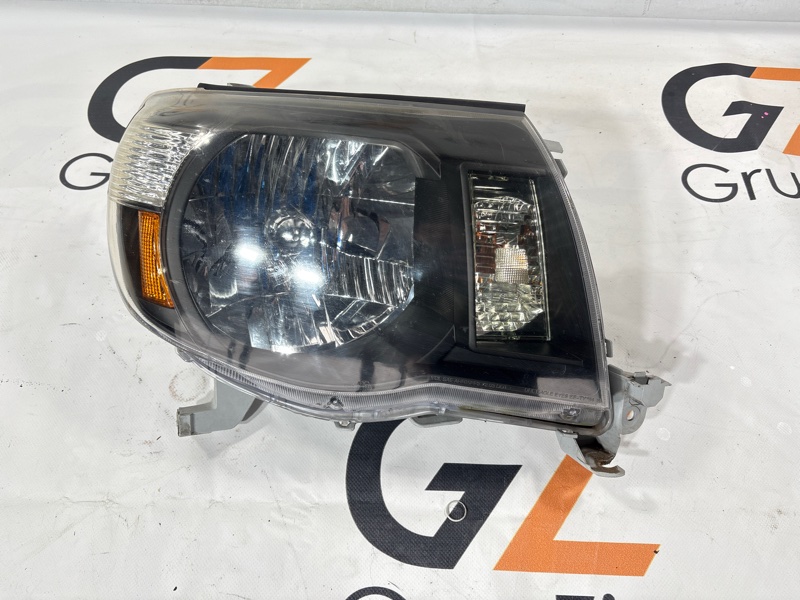 Фара Toyota Tacoma GRN245 1GR-FE 2008 правая (б/у)
