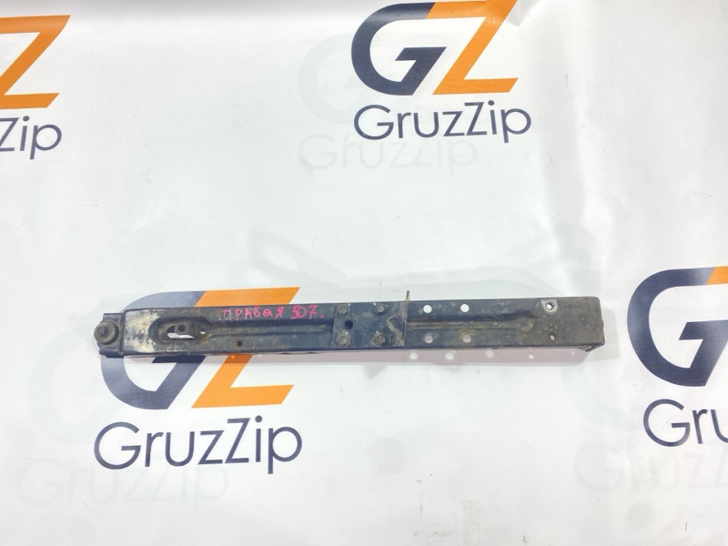 Крепление радиатора Isuzu Forward FRD35 6HL1 2003 правое (б/у)