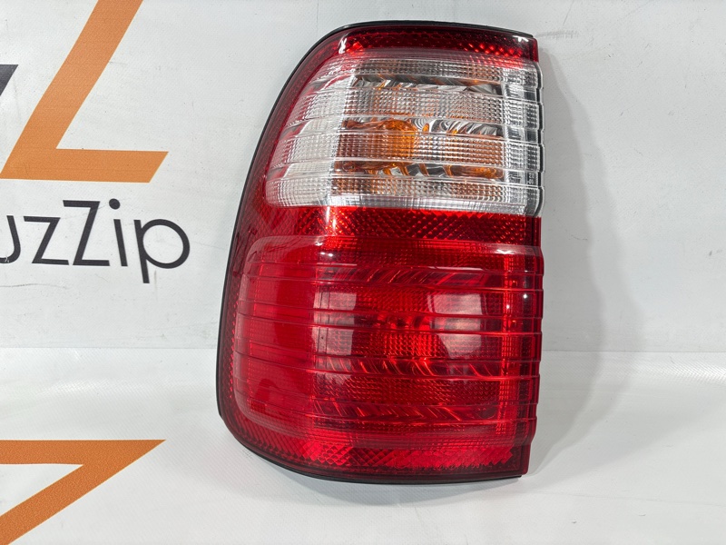Стоп-сигнал Toyota Land Cruiser Cygnus UZJ100W 2UZ-FE 1999 задний левый (б/у)