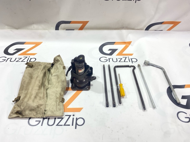 Набор инструментов Toyota Land Cruiser HDJ81V 1HD-T 1993 (б/у)