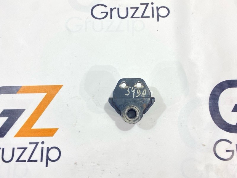 Кронштейн рессоры Isuzu Forward FRR32 6HE1 1993 передний правый (б/у)