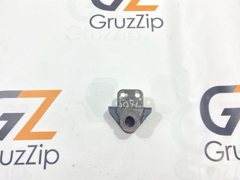 Кронштейн рессоры Isuzu Forward FRD35 6HL1 2003 передний (б/у)