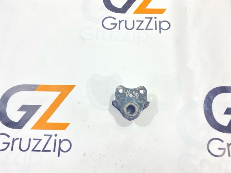 Кронштейн рессоры Mitsubishi Fuso Fighter FK61HK 6M61 2002 передний (б/у)