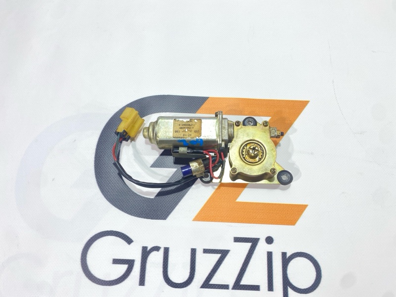 Электродвигатель крышки люка Nissan Safari VRGY60 TD42 1990 (б/у)