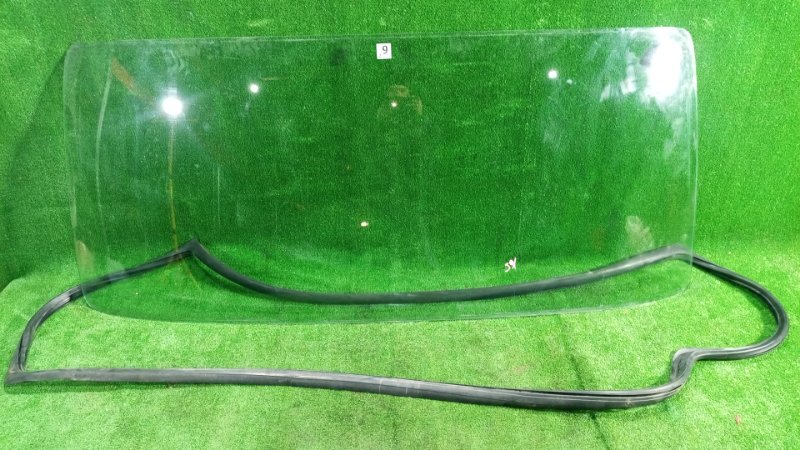 Стекло лобовое Isuzu Forward FRR34 6HK1 2003 (б/у)