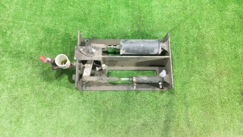 Гидравлический цилиндр Nissan Diesel Condor MK122B FD46T 2000 (б/у)