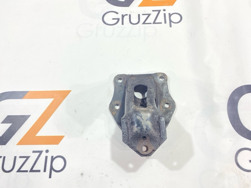 Кронштейн рессоры Isuzu Forward FRR12 6BG1 1990 задний (б/у)