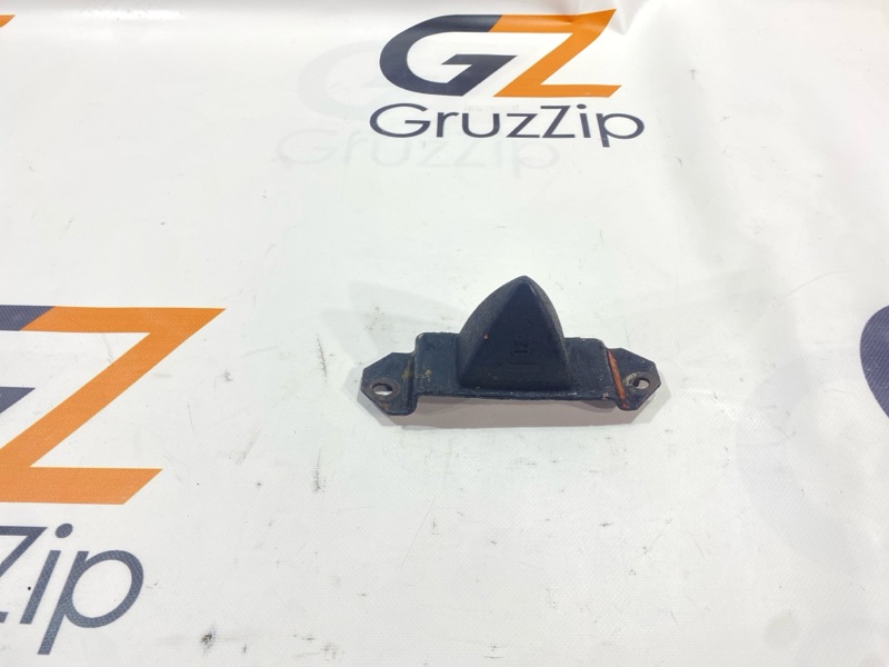 Отбойник моста Nissan Safari VRGY60 TD42 1990 (б/у)