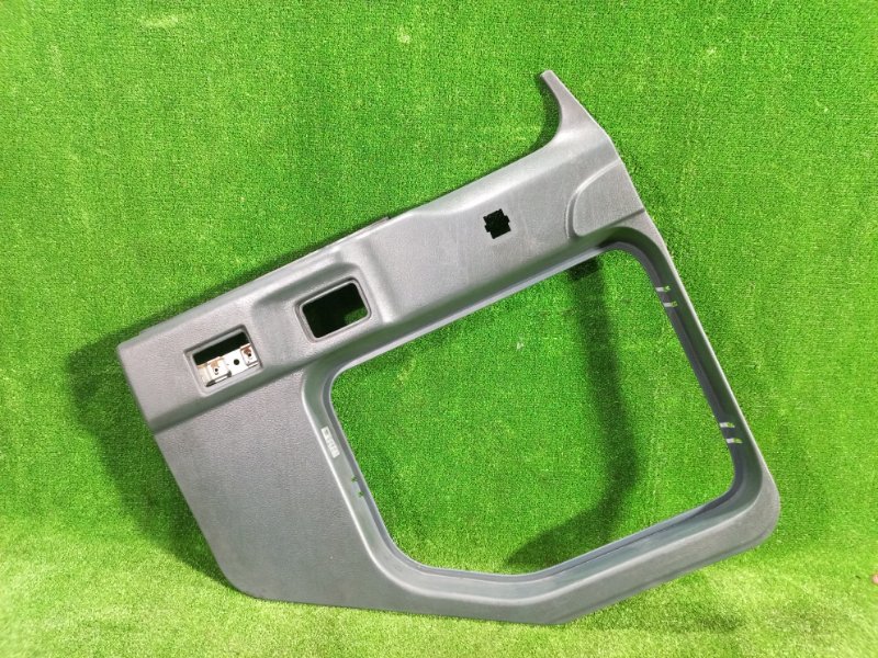 Дверная карта Nissan Diesel Condor PK25A FE6T 2003 левая (б/у)