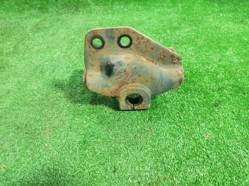 Кронштейн рессоры Isuzu Giga CXZ72 12PD1 1990 (б/у)