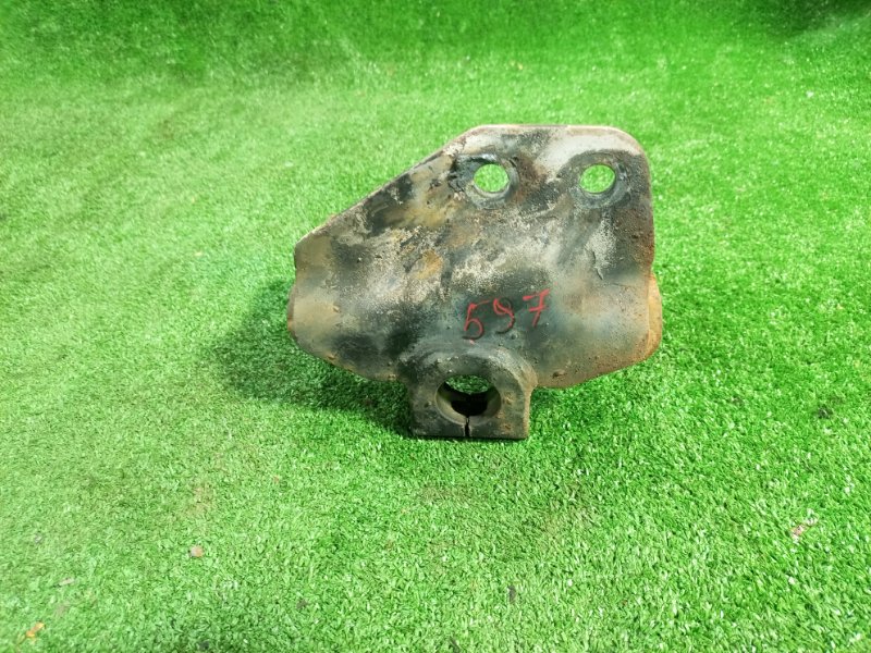 Кронштейн рессоры Isuzu Giga CXZ72 12PD1 1990 (б/у)