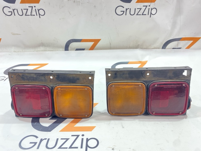 Стоп-сигнал Isuzu Forward FRR12 6BG1 1990 (б/у)