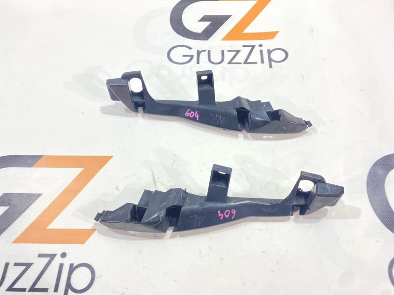 Крепление бампера Toyota Land Cruiser Prado GRJ121W 1GR-FE 2005 переднее (б/у)