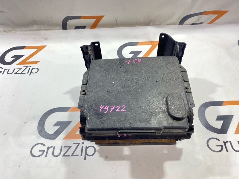 Крепление аккумулятора Mitsubishi Fuso Canter FG50 4M51 2001 (б/у)