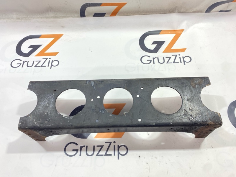 Перемычка рамы , часть рамы Isuzu Forward FRR12 6BG1 1990 (б/у)