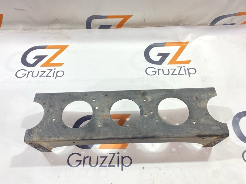 Перемычка рамы , часть рамы Isuzu Forward FRR32 6HE1 1992 (б/у)