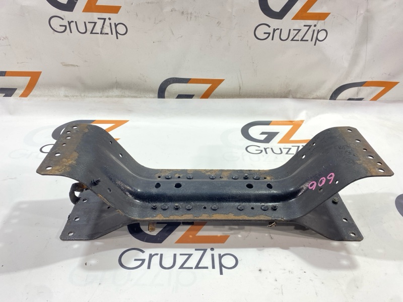 Перемычка рамы , часть рамы Isuzu Forward FRR12 6BG1 1990 (б/у)