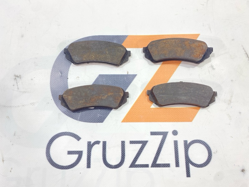 Тормозные колодки Toyota Land Cruiser UZJ100W 2UZ-FE 2004 заднее (б/у)