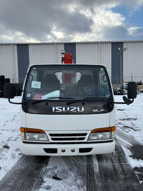 Кабина ( голая ). Isuzu Elf NKR66 4HF1 1995 (б/у)