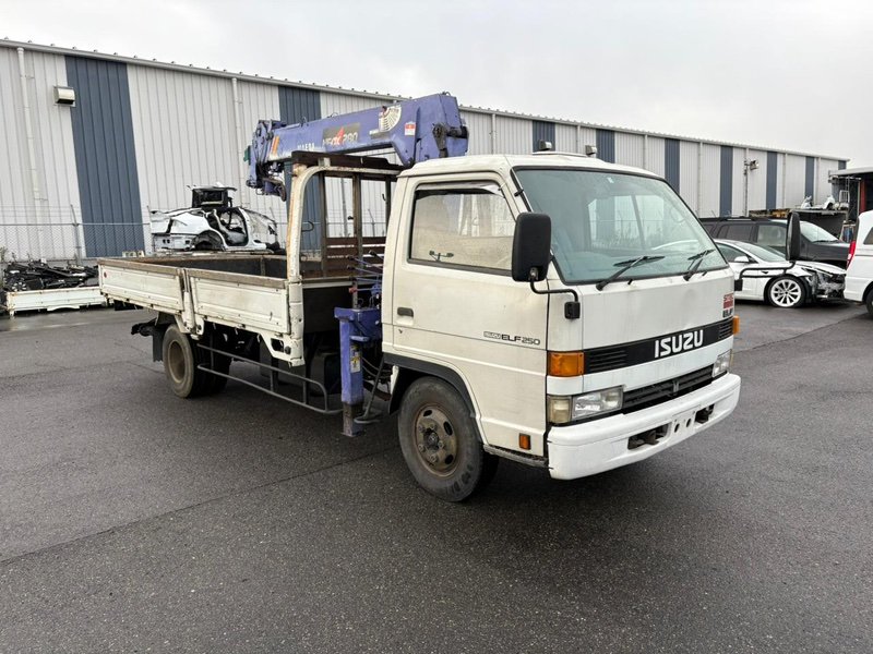 Кабина Isuzu Elf NPR66 4HF1 1990 (б/у)