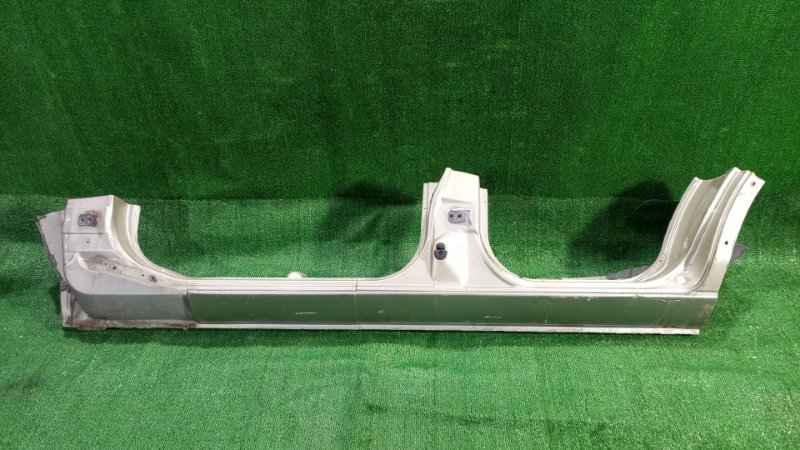 Порог кузовной Nissan Safari WGY61 TB45E 2002 левый (б/у)