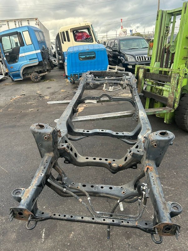 Рама Toyota Land Cruiser Prado GRJ121W 1GR-FE 2005 (б/у)
