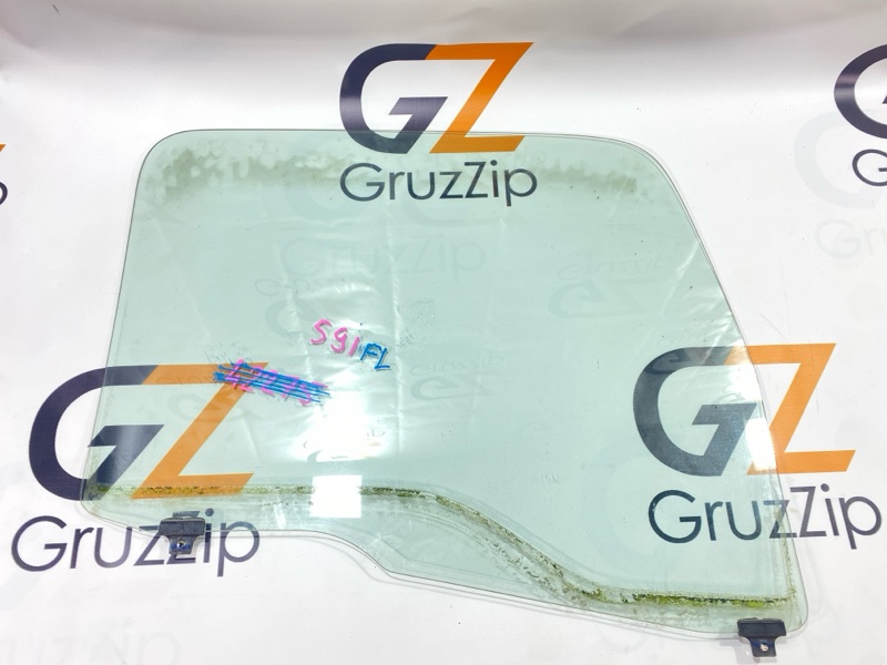 Стекло двери Isuzu Forward FRR34 6HK1 2003 переднее левое (б/у)