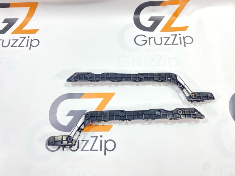 Крепление бампера Toyota Land Cruiser UZJ200W 2UZ-FE 2008 заднее (б/у)
