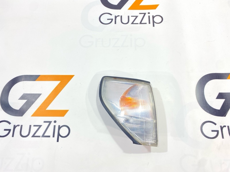 Габарит Toyota Land Cruiser Prado KZJ95W 1KZ-TE 1996 правый (б/у)