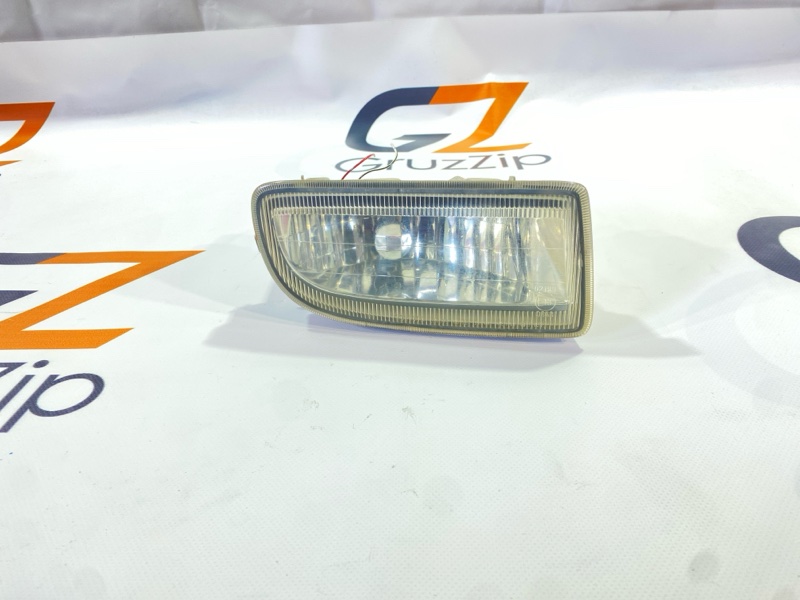 Фара противотуманная Toyota Land Cruiser UZJ100W 2UZ-FE 1999 правая (б/у)