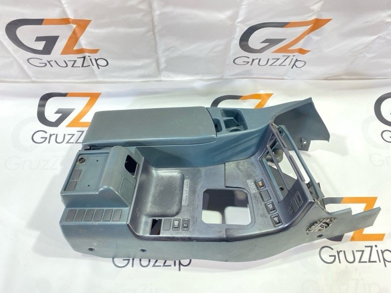 Бардачок между сидений Nissan Diesel Big Thumb CG48 GE13T 2004 (б/у)