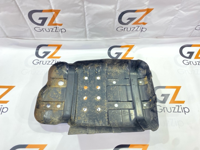 Защита топливного бака Toyota Land Cruiser UZJ100W 2UZ-FE 2004 (б/у)