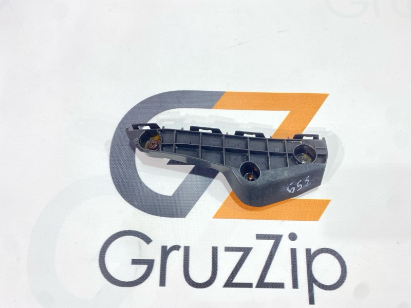 Крепление бампера Toyota Corolla Fielder NZE164G 1NZ-FE 2012 переднее правое (б/у)