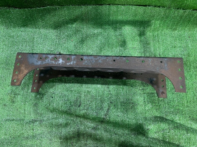Перемычка рамы , часть рамы Mitsubishi Fuso Fighter FK61HM 6M61 2002 (б/у)