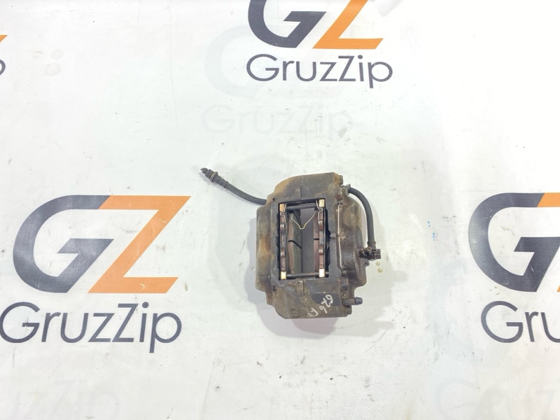 Суппорт Toyota Land Cruiser Cygnus UZJ100W 2UZ-FE 1999 передний правый (б/у)