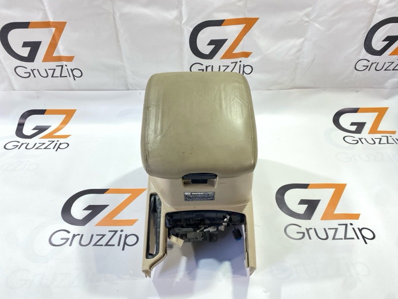 Бардачок между сидений Toyota Land Cruiser Cygnus UZJ100W 2UZ-FE 1999 (б/у)