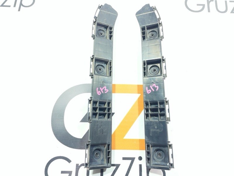 Крепление бампера Toyota Sequoia USK65 3URFBE 2009 заднее (б/у)