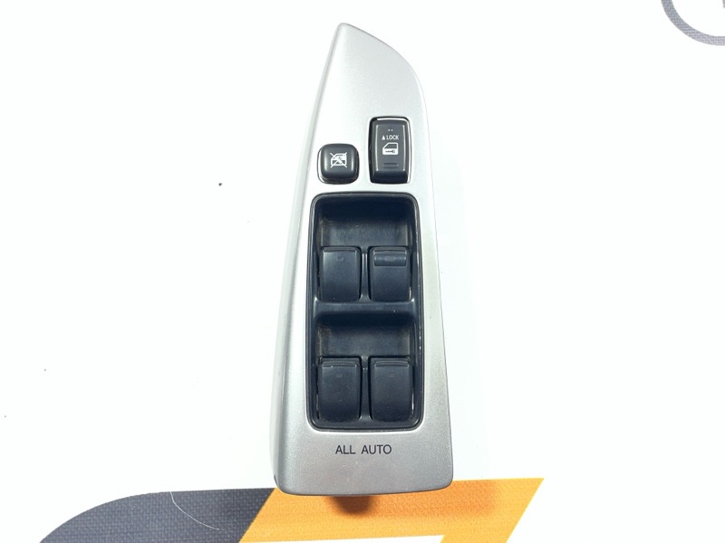 Кнопка стеклоподъемника Toyota Land Cruiser Prado GRJ121W 1GR-FE 2007 передняя правая (б/у)